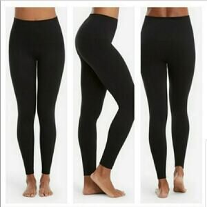 SPANX Women's Look at Me Now Seamless Leggings in Black size Small style FL3515